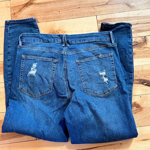 Good American Skinny Jeans - Picture 2 of 3